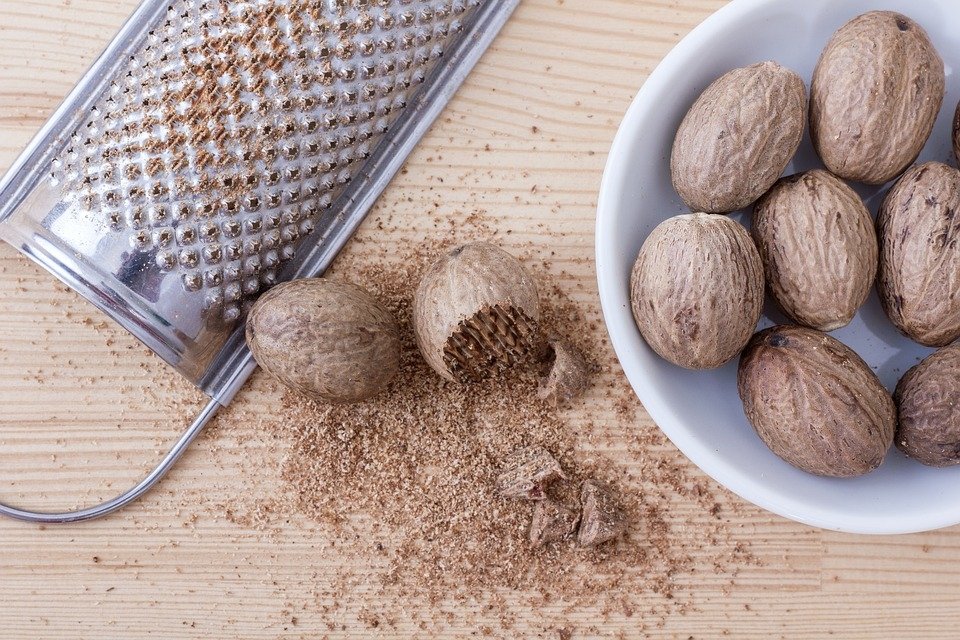 The Aromatic Spice: Jathikai (Nutmeg) Powder and Its Surprising Health Benefits